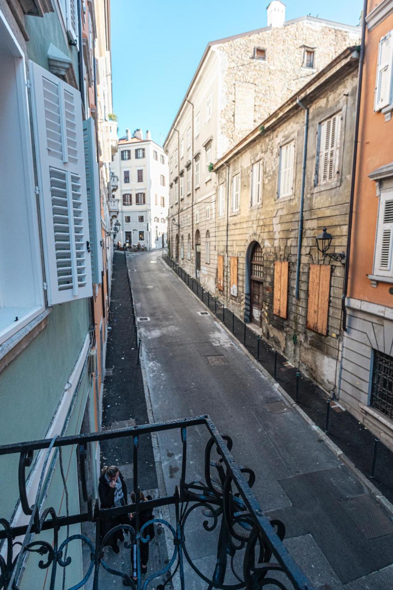 Le Finestre Boutique Apartments Trieste Dış mekan fotoğraf