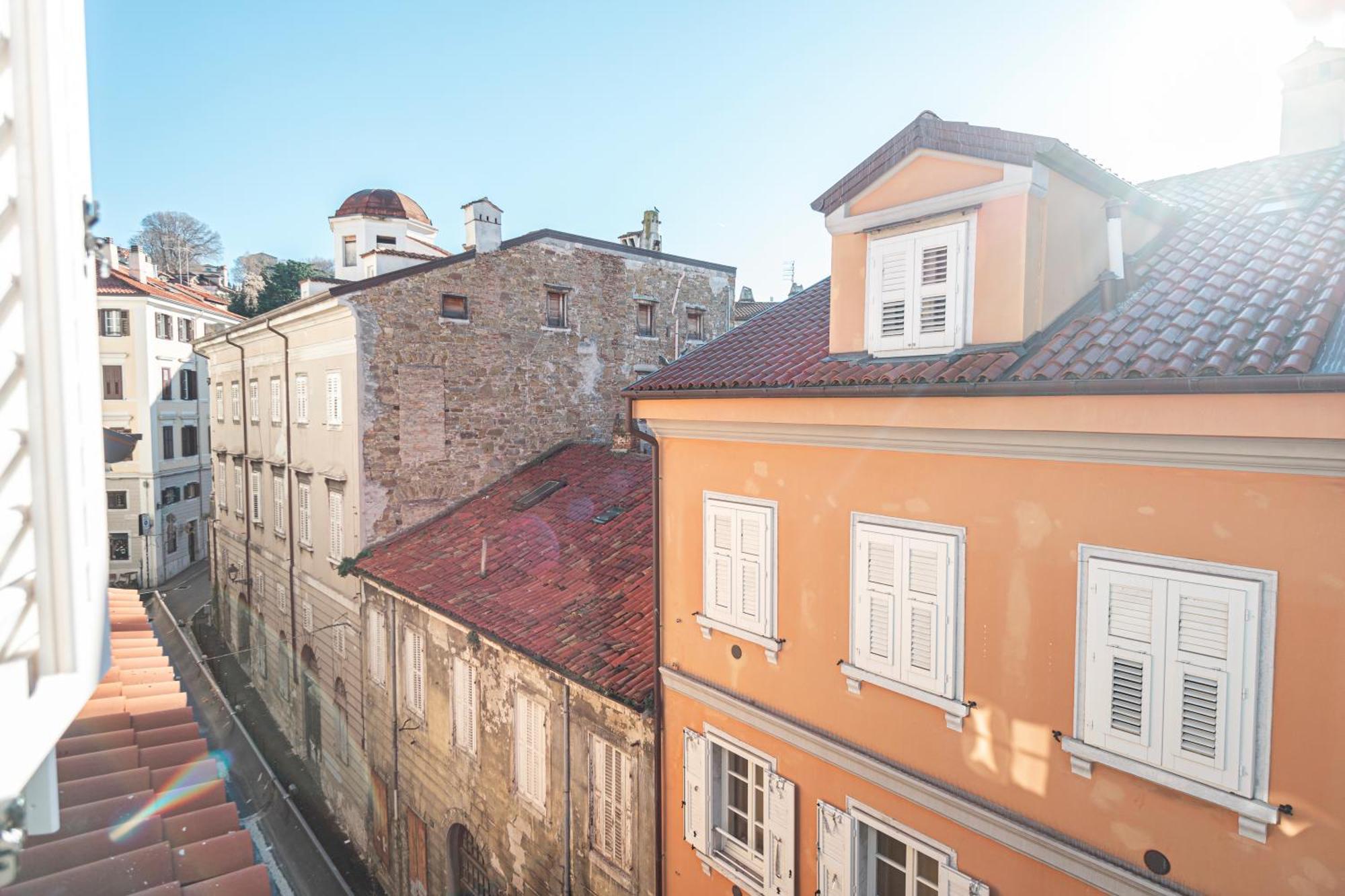 Le Finestre Boutique Apartments Trieste Oda fotoğraf